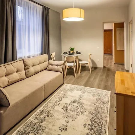 Apartamento в центрі *